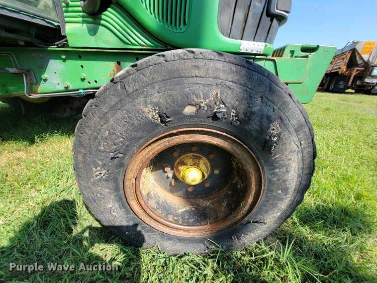 image for item KD9523 2005 John Deere 6415  tractor