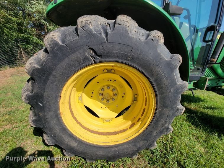 image for item KD9523 2005 John Deere 6415  tractor