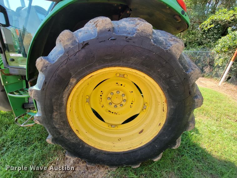 image for item KD9523 2005 John Deere 6415  tractor