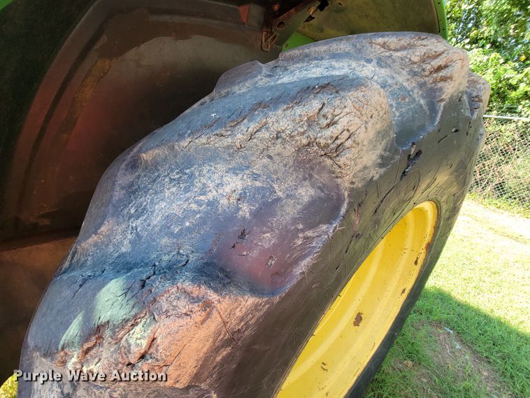 image for item KD9523 2005 John Deere 6415  tractor