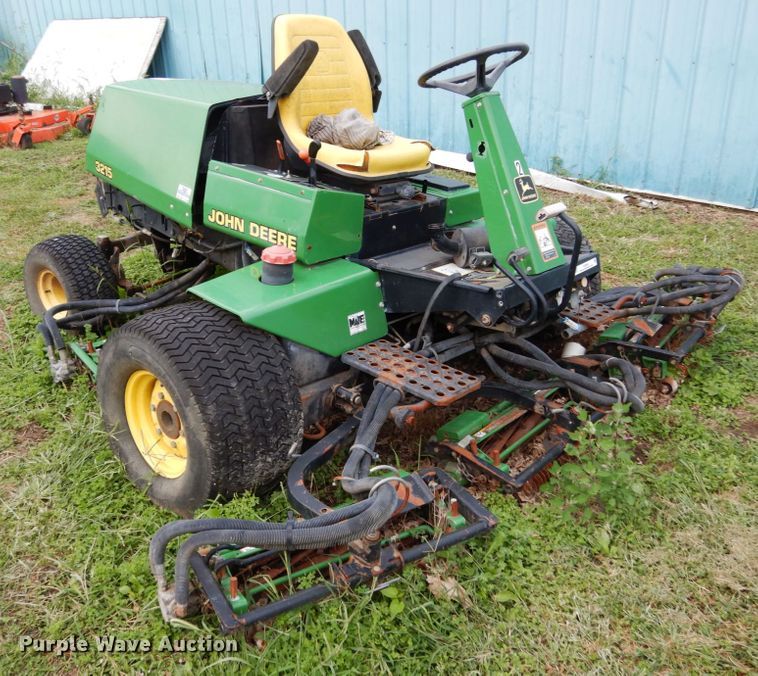 image for item KI9645 John Deere 3215A  reel mower