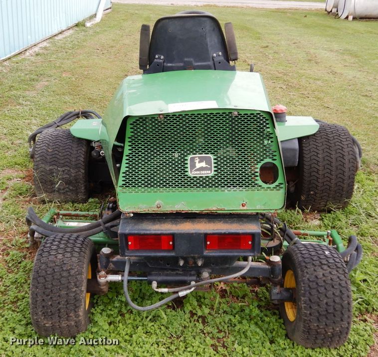 image for item KI9645 John Deere 3215A  reel mower