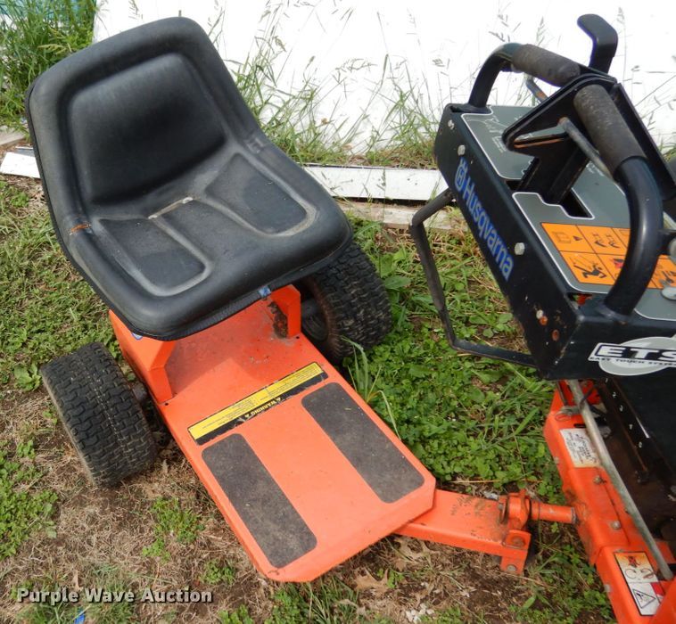 image for item KI9646 Husqvarna W4815  ZTR lawn mower