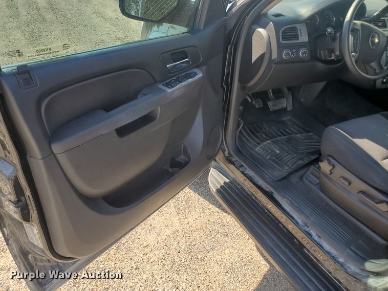 image for item KK9200 2014 Chevrolet Suburban 1500  SUV