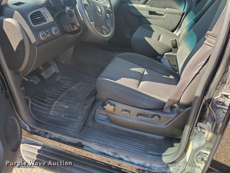 image for item KK9200 2014 Chevrolet Suburban 1500  SUV