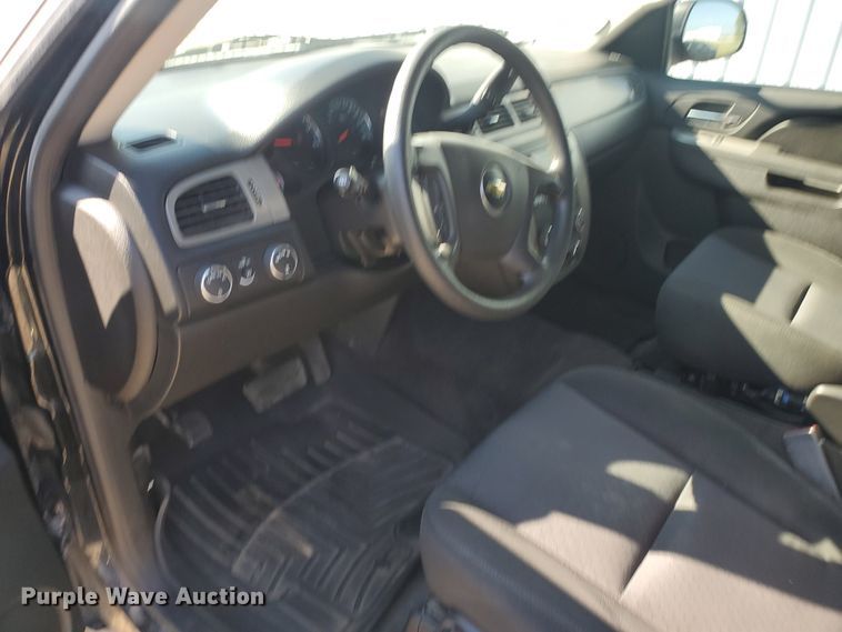 image for item KK9200 2014 Chevrolet Suburban 1500  SUV