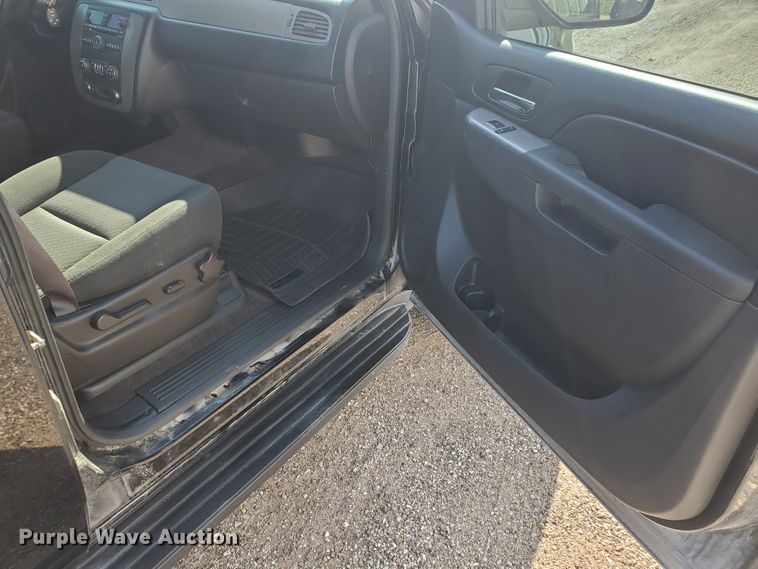 image for item KK9200 2014 Chevrolet Suburban 1500  SUV