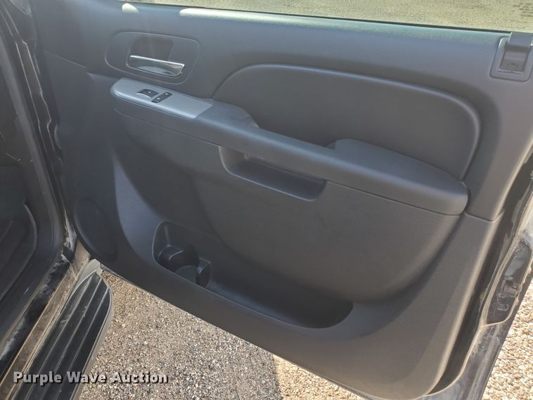 image for item KK9200 2014 Chevrolet Suburban 1500  SUV