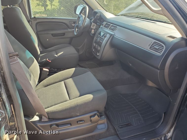 image for item KK9200 2014 Chevrolet Suburban 1500  SUV