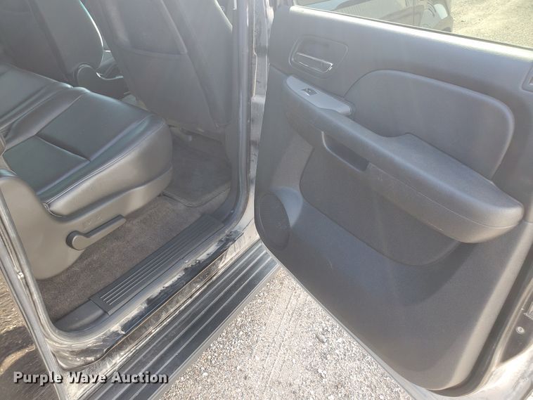 image for item KK9200 2014 Chevrolet Suburban 1500  SUV