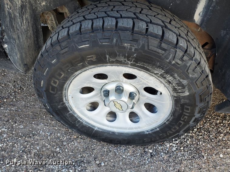 image for item KK9200 2014 Chevrolet Suburban 1500  SUV