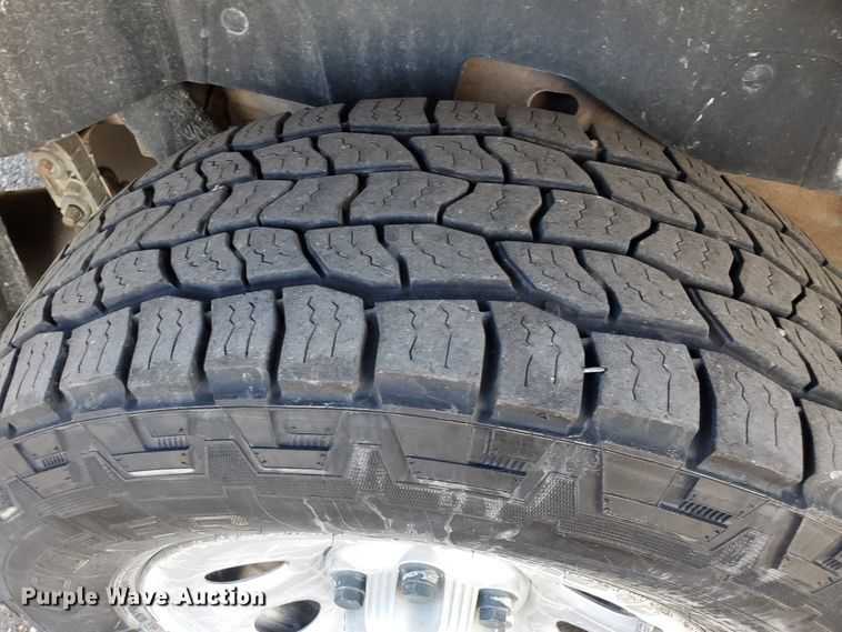 image for item KK9200 2014 Chevrolet Suburban 1500  SUV