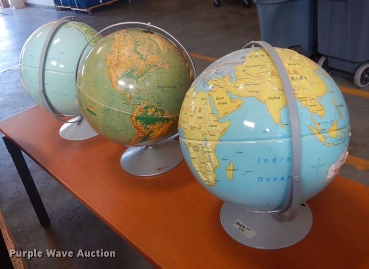 image for item KO9603 (3) globes