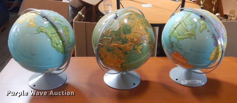 image for item KO9603 (3) globes
