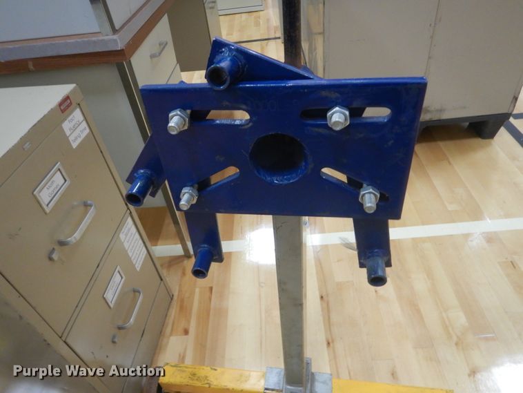 image for item KO9629 (3) engine stands