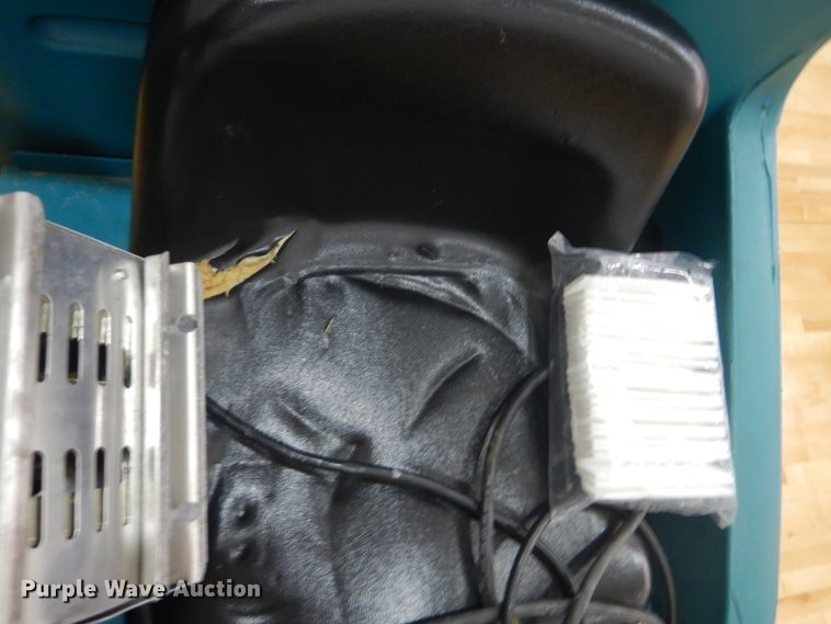 image for item KO9630 Tennant M7100  floor scrubber