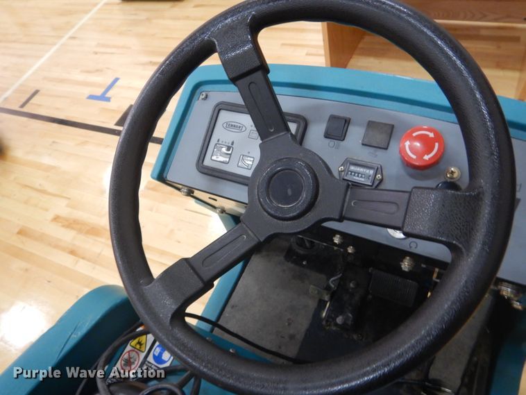 image for item KO9630 Tennant M7100  floor scrubber