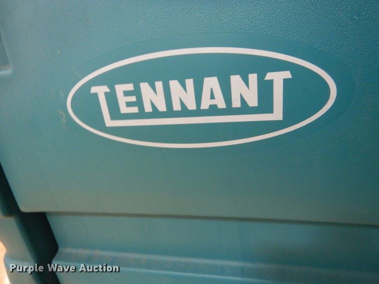 image for item KO9630 Tennant M7100  floor scrubber