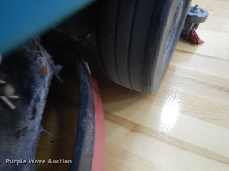 image for item KO9630 Tennant M7100  floor scrubber