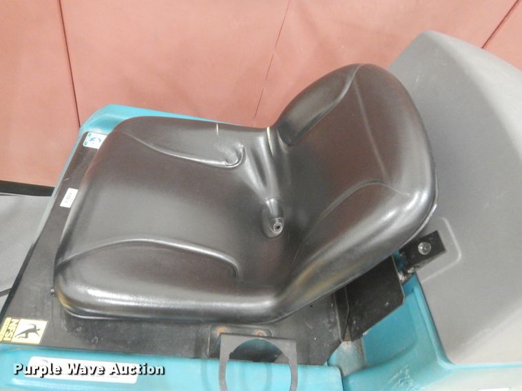 image for item KO9631 Tennant T7  floor scrubber