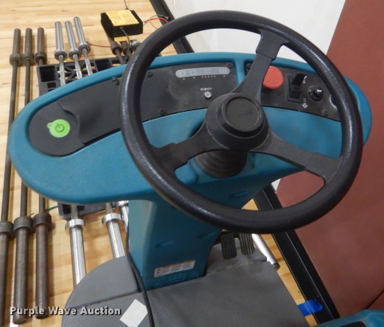 image for item KO9631 Tennant T7  floor scrubber