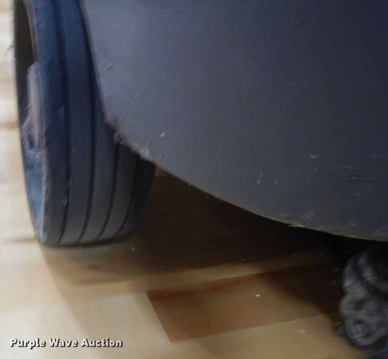 image for item KO9631 Tennant T7  floor scrubber