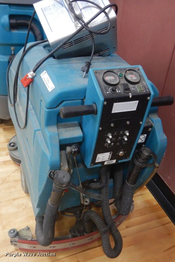 image for item KO9632 Tennant 5400  floor scrubber