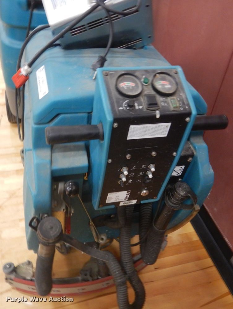 image for item KO9632 Tennant 5400  floor scrubber