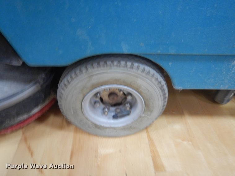 image for item KO9632 Tennant 5400  floor scrubber