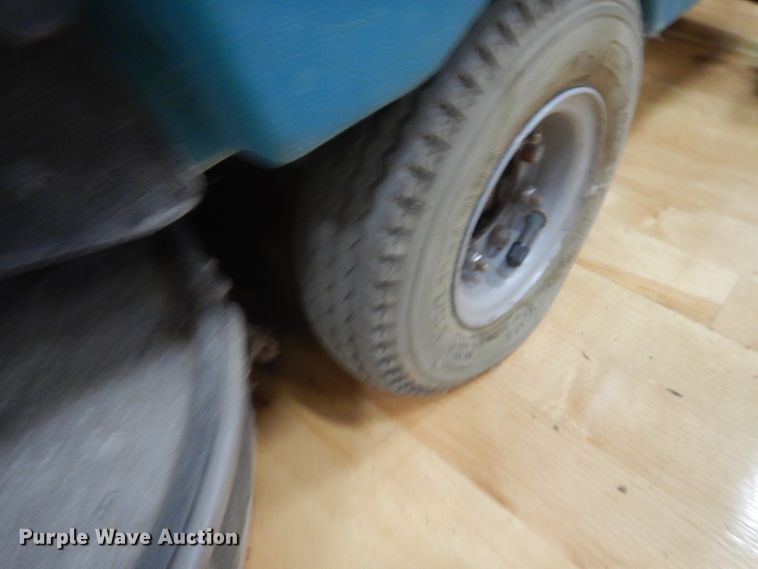 image for item KO9632 Tennant 5400  floor scrubber