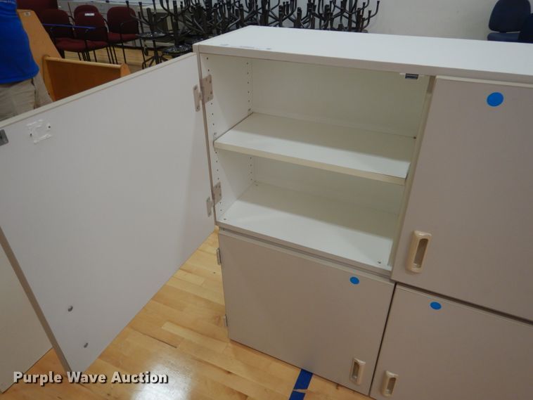 image for item KO9642 (2) cabinets