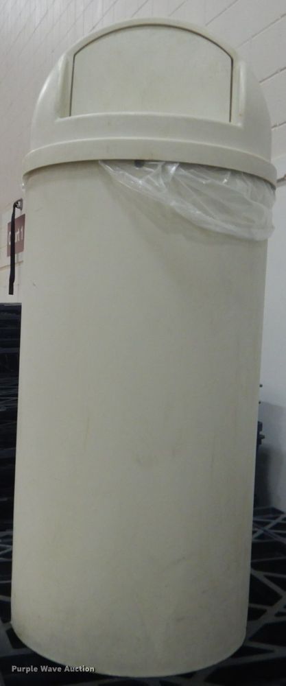 image for item KO9653 (20) trash cans