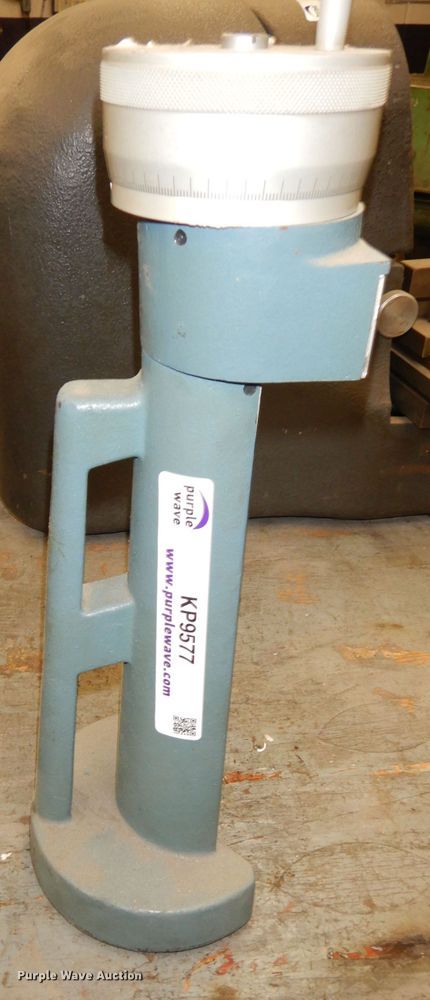 image for item KP9577 Brown and Sharpe 5851  height tester