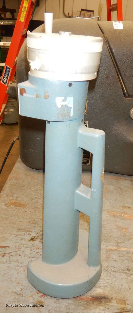 image for item KP9577 Brown and Sharpe 5851  height tester