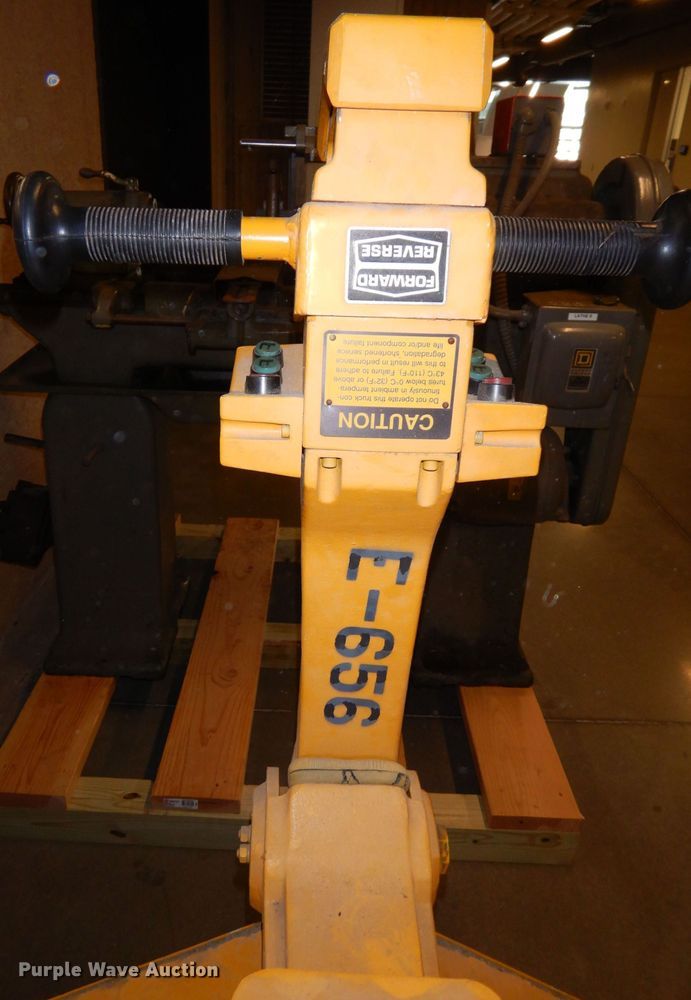 image for item KP9579 Big Joe WPT40  pallet jack