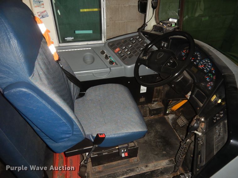 image for item KU9154 2007 International 3000  school bus