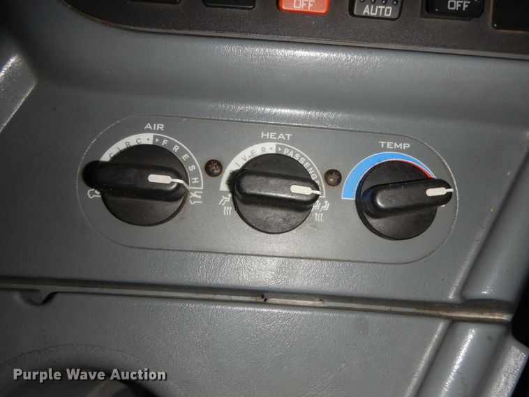 image for item KU9155 2007 International 3000  school bus