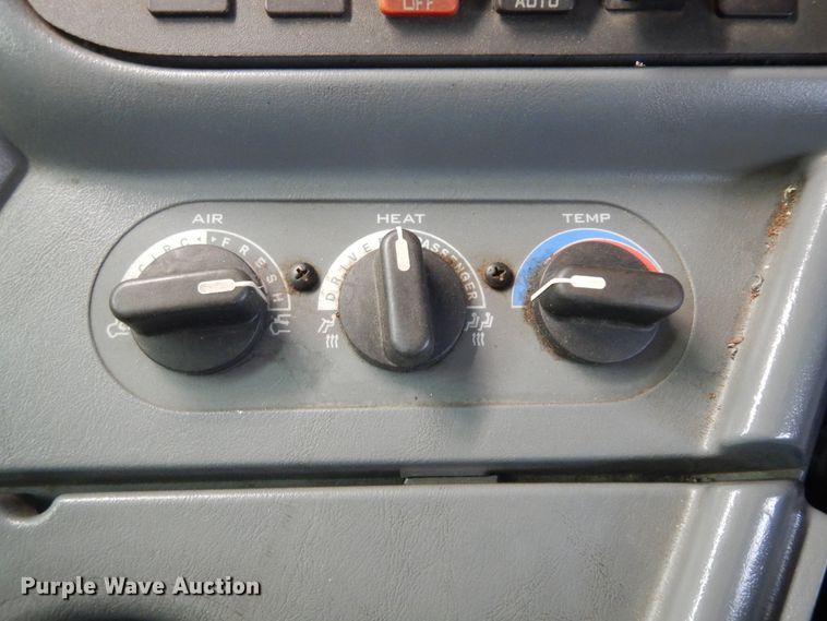 image for item KU9156 2007 International 3000  school bus