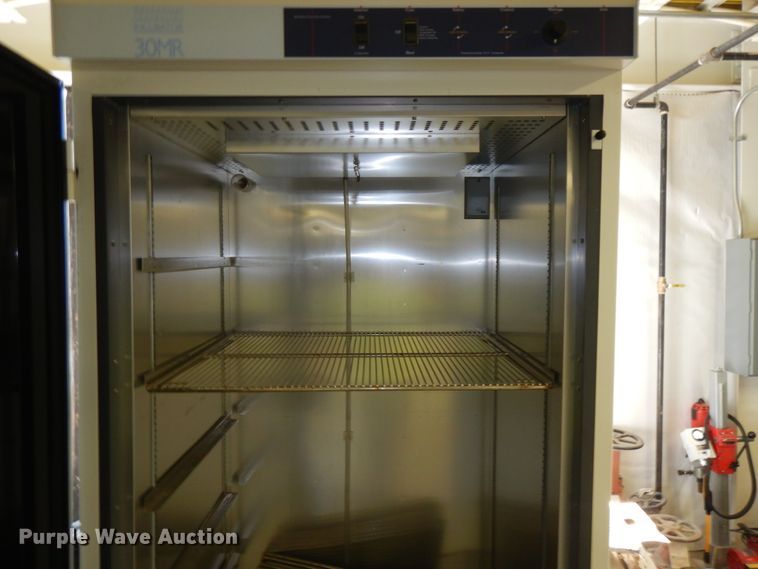 image for item KU9180 Thermo Fisher Scientific 3975 incubator