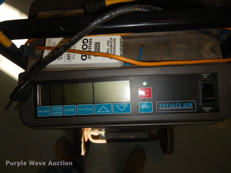 image for item KU9186 Totalclaim 12RA001100  refrigerant reclaimer