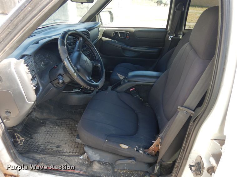 image for item KU9197 2003 Chevrolet S10  Crew Cab pickup truck