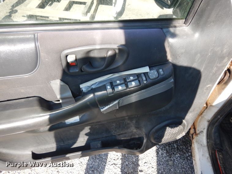 image for item KU9197 2003 Chevrolet S10  Crew Cab pickup truck