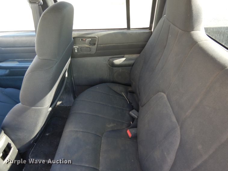 image for item KU9197 2003 Chevrolet S10  Crew Cab pickup truck