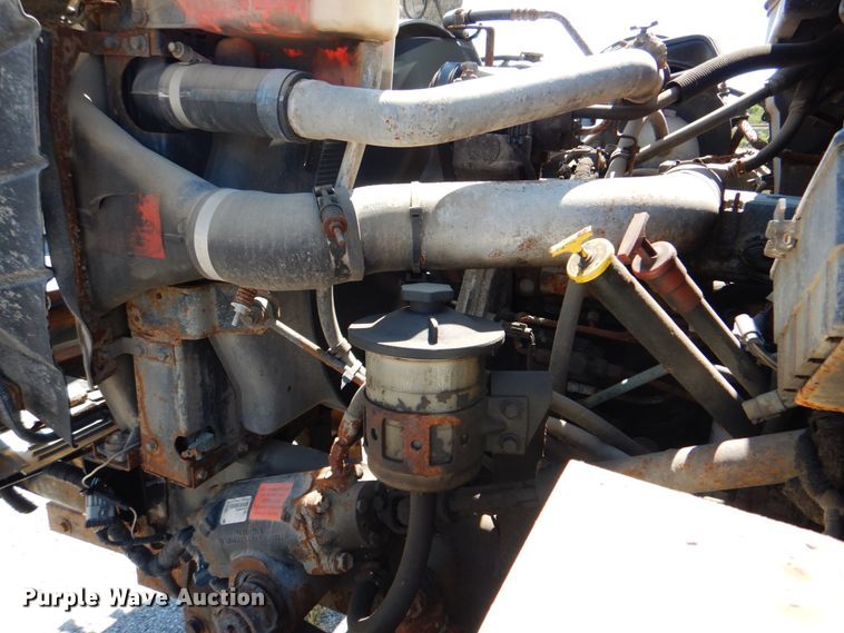 image for item KV9463 2004 International 7400  dump truck