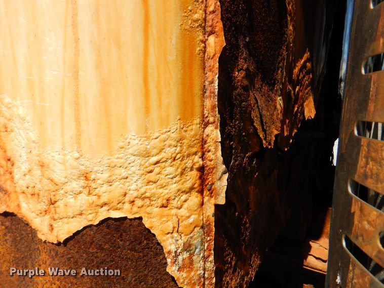 image for item KV9463 2004 International 7400  dump truck