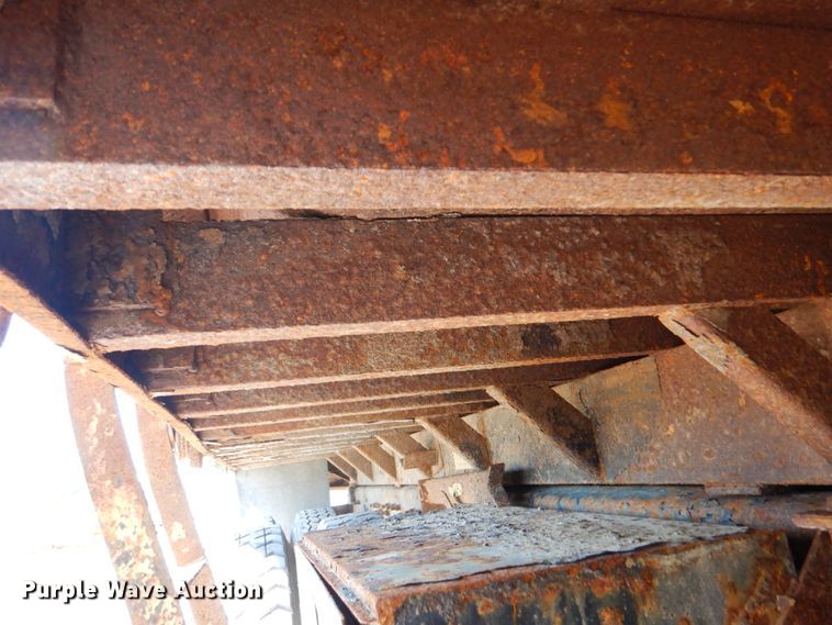image for item KV9463 2004 International 7400  dump truck