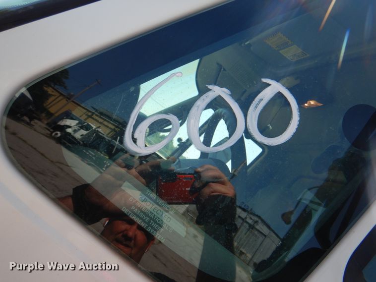 image for item KV9463 2004 International 7400  dump truck