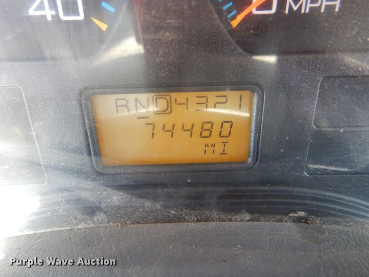 image for item KV9464 2004 International 7400  dump truck