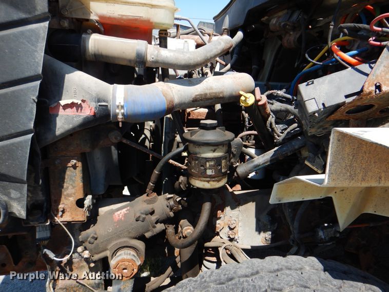 image for item KV9464 2004 International 7400  dump truck