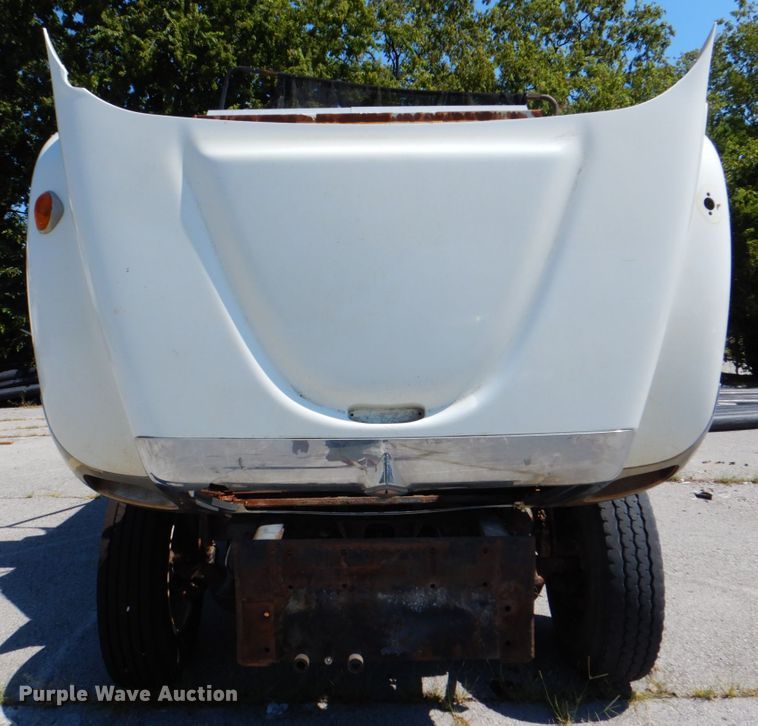 image for item KV9464 2004 International 7400  dump truck